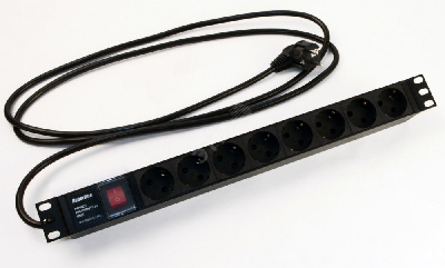 Блок розеток для 19 шкафов, горизонтальный, с выключателем с подсветкой, 8 розеток Schuko (16A),250В, кабель питания 3х1.5мм2, длина 2.5 м, с вилкой Schuko